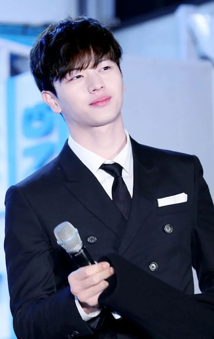 배우 육성재 배우 육성재