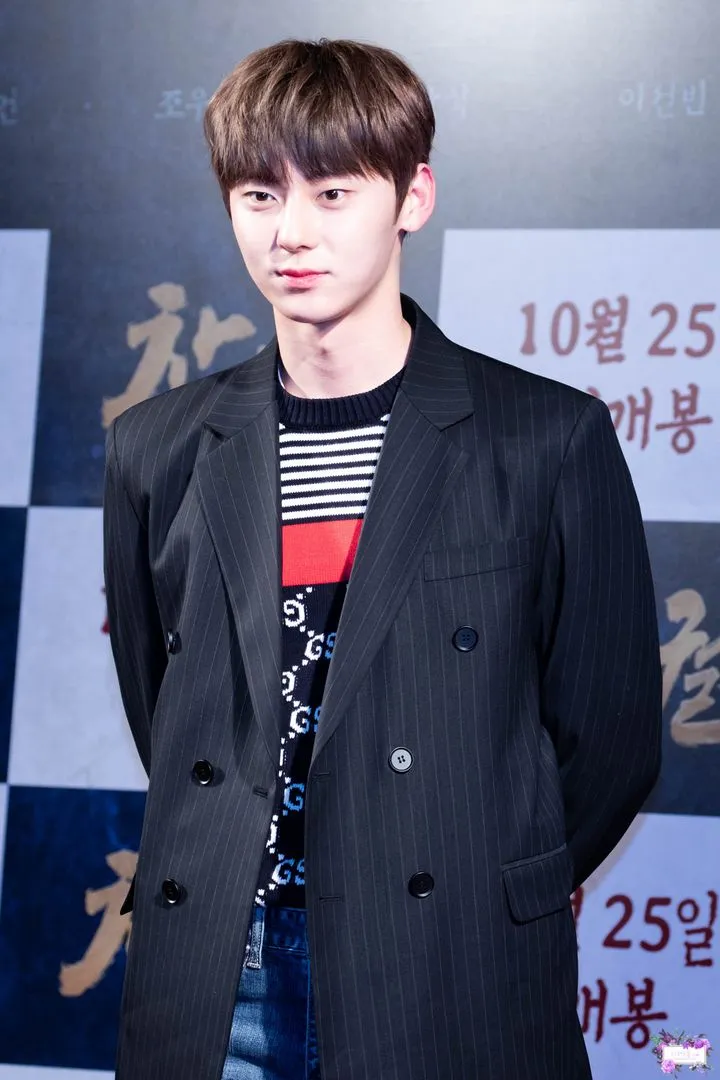 워너원 황민현 워너원 황민현