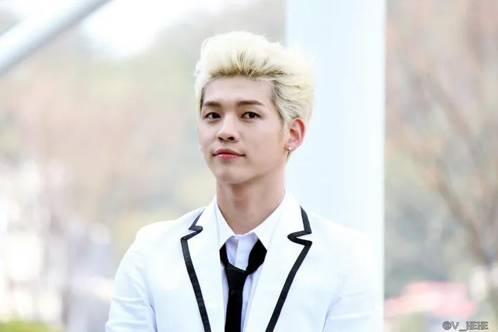 업텐션 쿤 업텐션 쿤