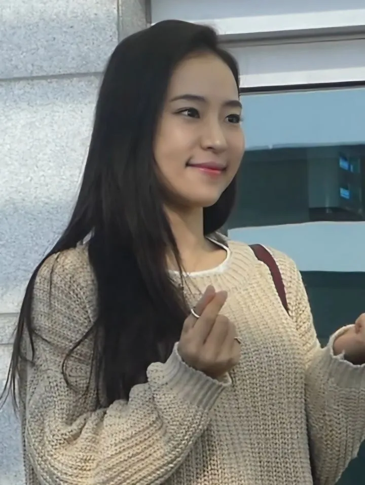 트롯 가수 홍자