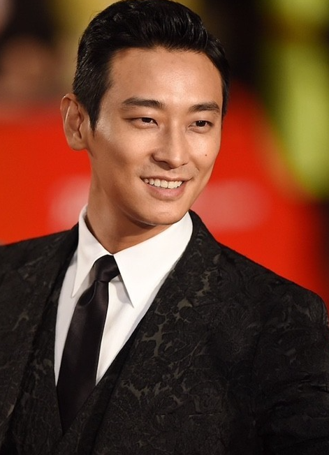 주지훈 사주