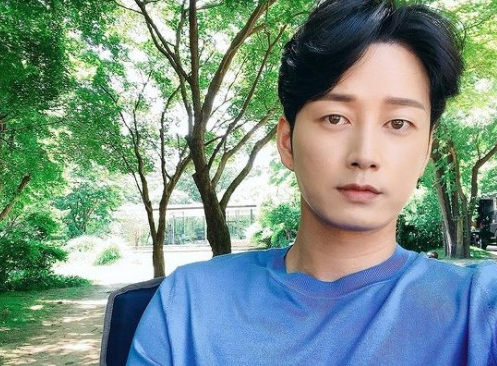 이현욱