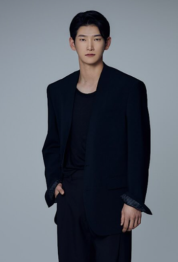 김우담