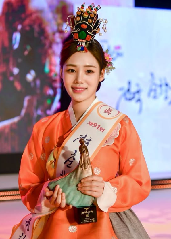 김민설