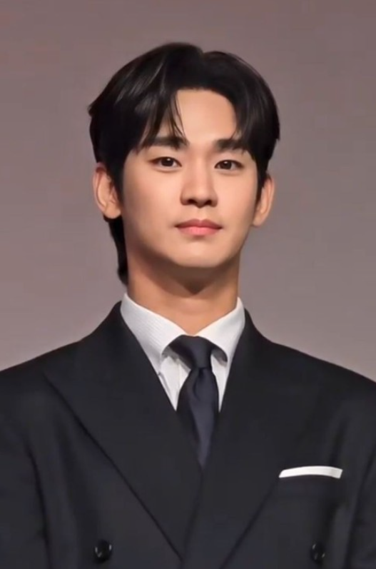 김수현
