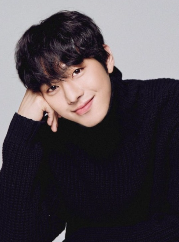 안효섭